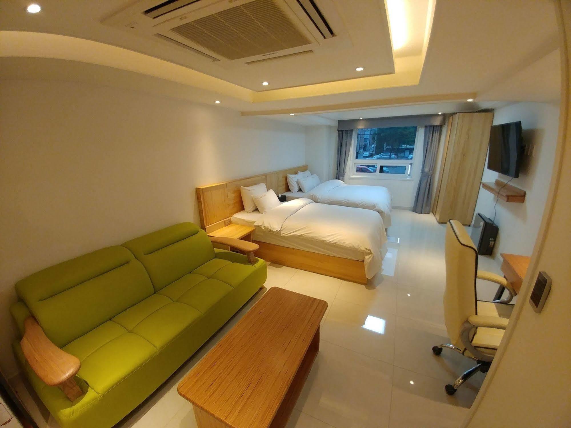 I.Y Hotel Suwon Extérieur photo