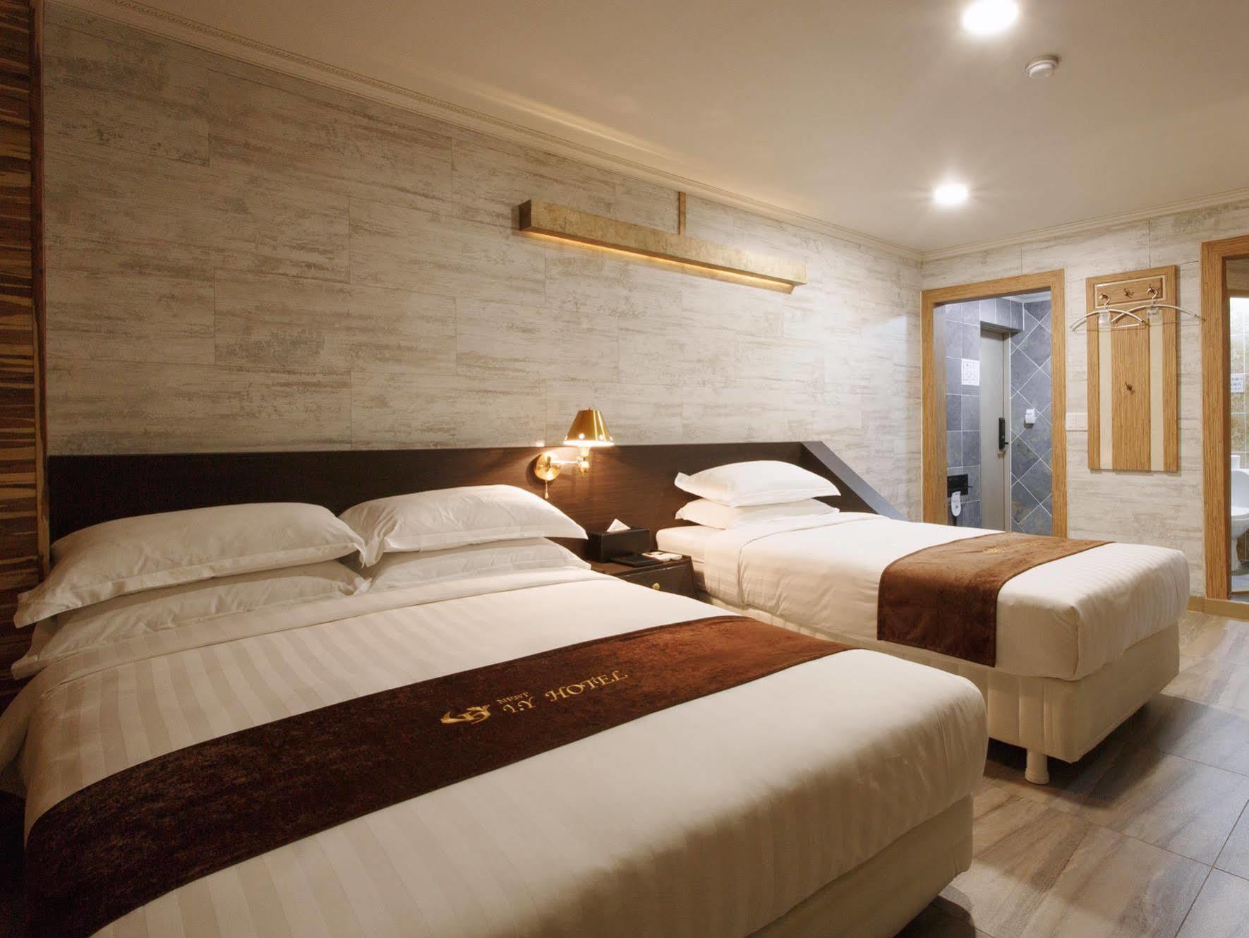 I.Y Hotel Suwon Extérieur photo