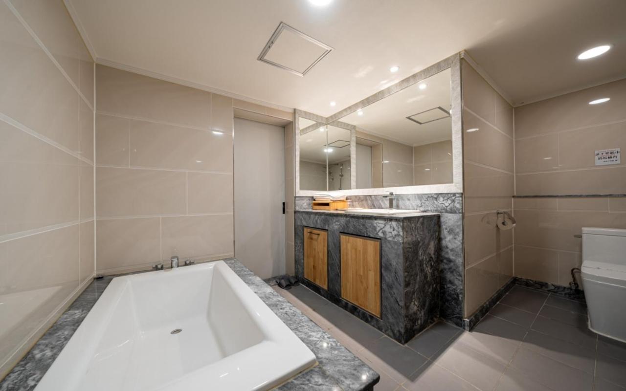 I.Y Hotel Suwon Extérieur photo